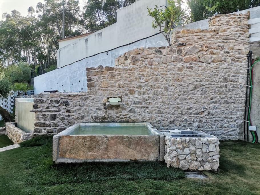 Moradias do castelo, um pequeno paraíso como lhe chamam Ourém Exterior foto