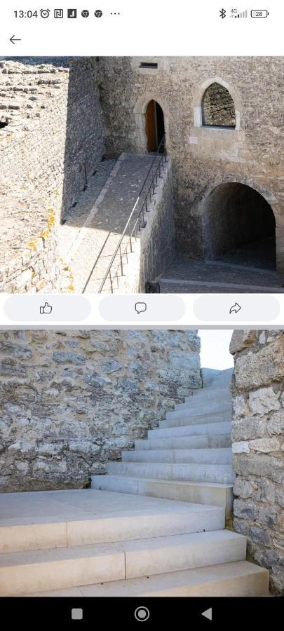 Moradias do castelo, um pequeno paraíso como lhe chamam Ourém Exterior foto