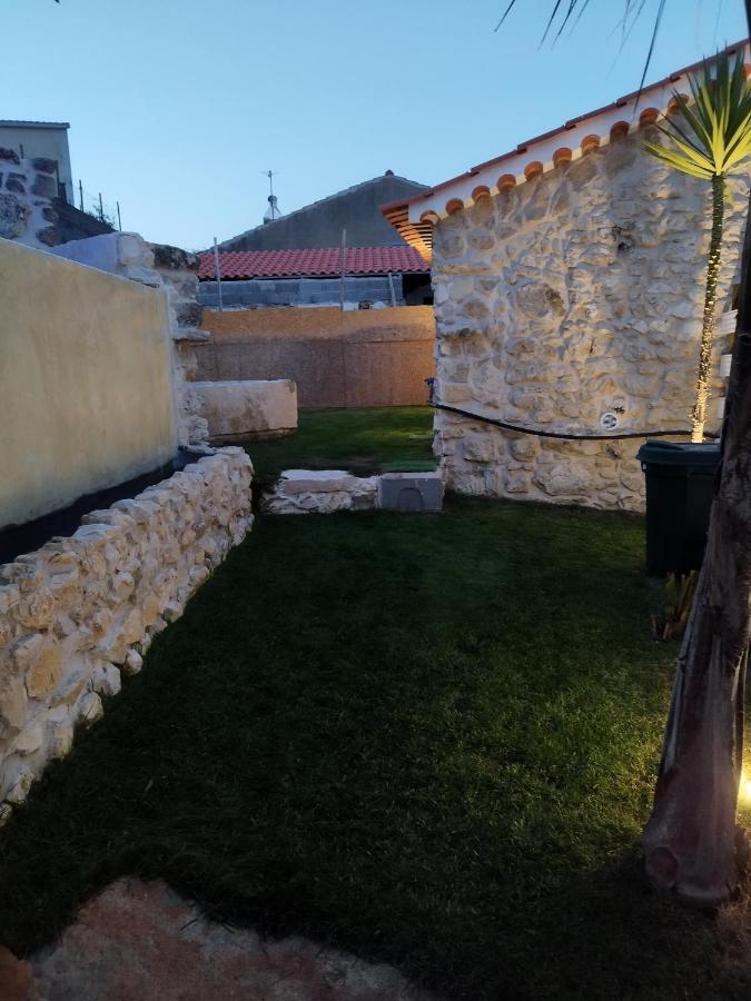Moradias do castelo, um pequeno paraíso como lhe chamam Ourém Exterior foto